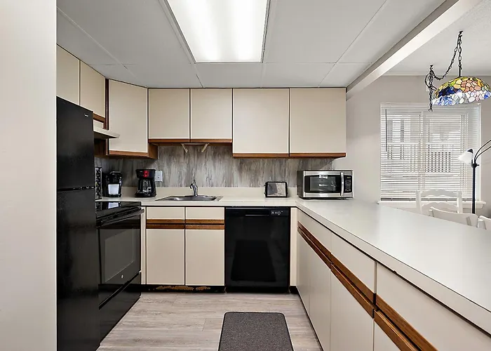 Holiday home Beautiful 2 Bed Oceanblock In North Oc! Ocean City